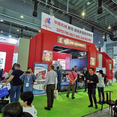 Více-drátová pila